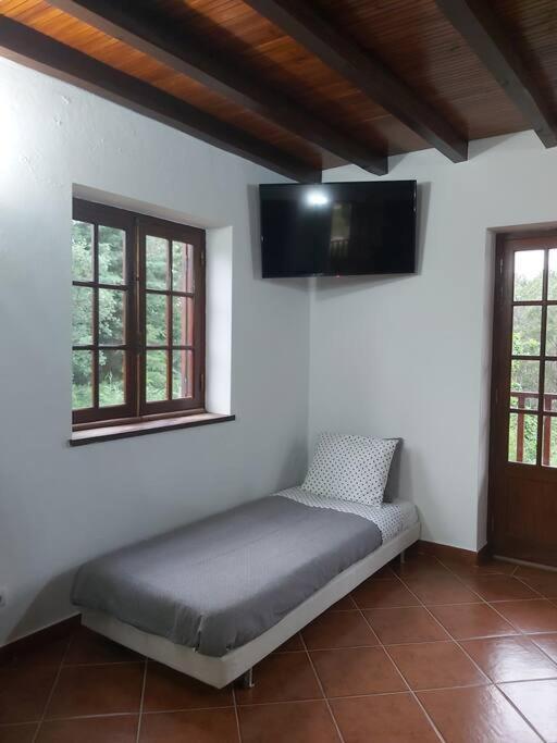 Casa Vale Nicolau Villa Арганил Екстериор снимка